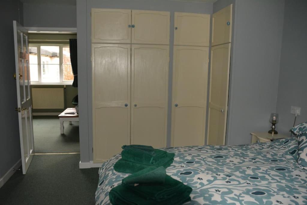 The Coach House At Copper Hall * Leominster